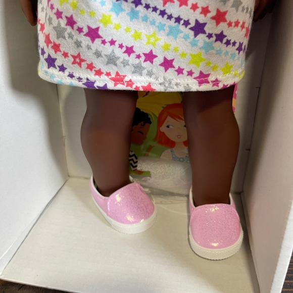 American Girl Truly Me #85 18" Doll With Dark Curly Hair and Brown Eyes W/Book - Picture 10 of 13